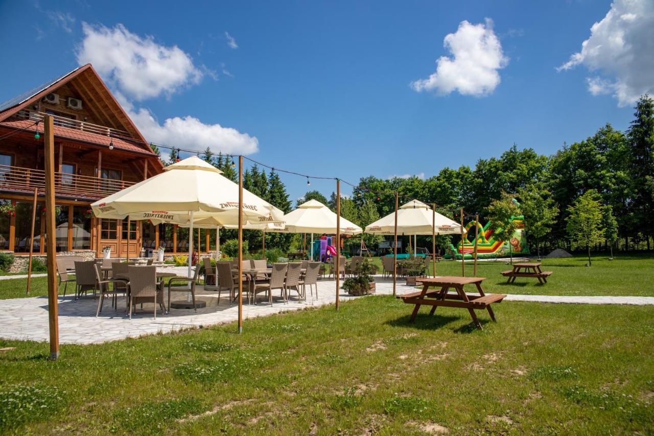 Dworek Dabrowa Hotel Tomaszow Lubelski Exterior photo